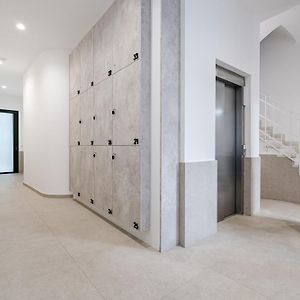 Feelathome Castilla Apartments